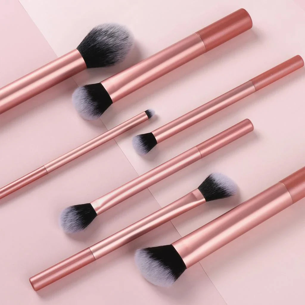 Kit 7 Pincéis de Maquiagem Profissionais para Rosto e Olhos – Beleza Dela