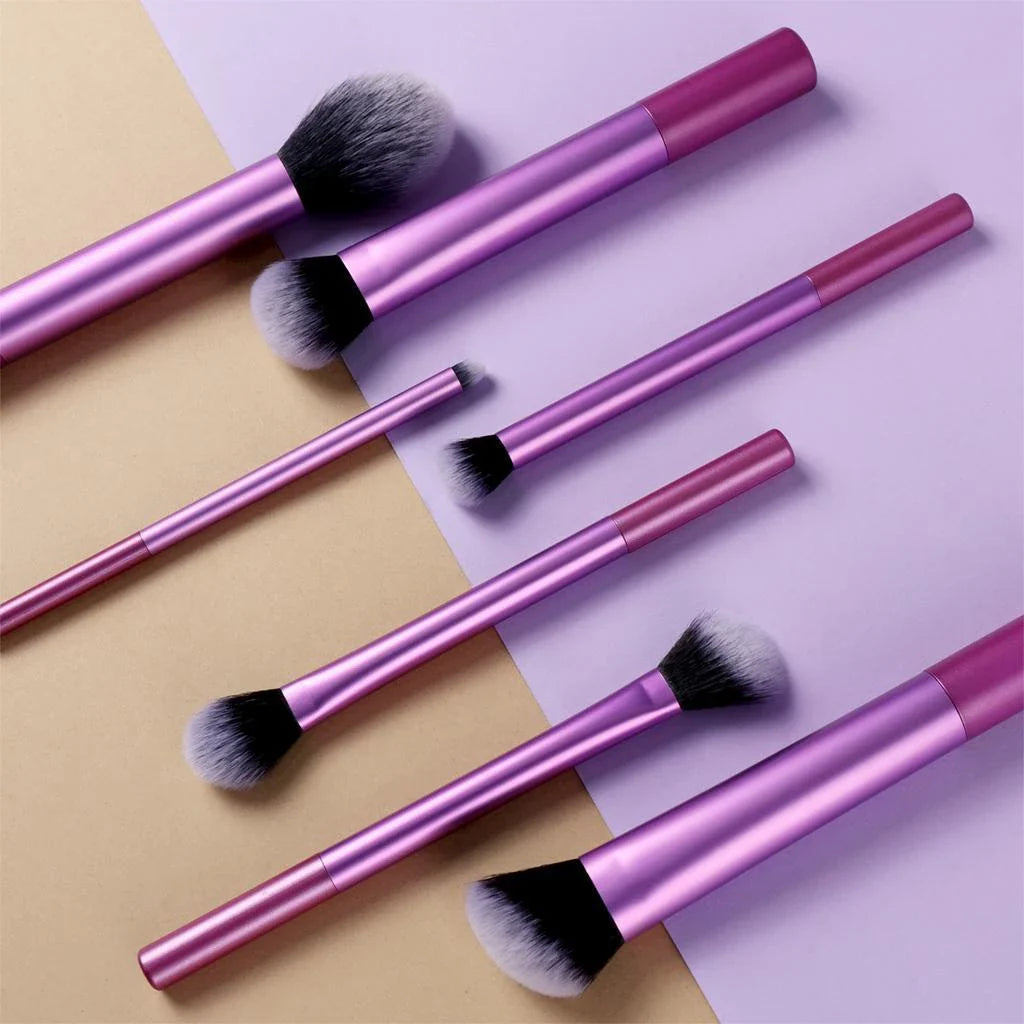 Kit 7 Pincéis de Maquiagem Profissionais para Rosto e Olhos – Beleza Dela